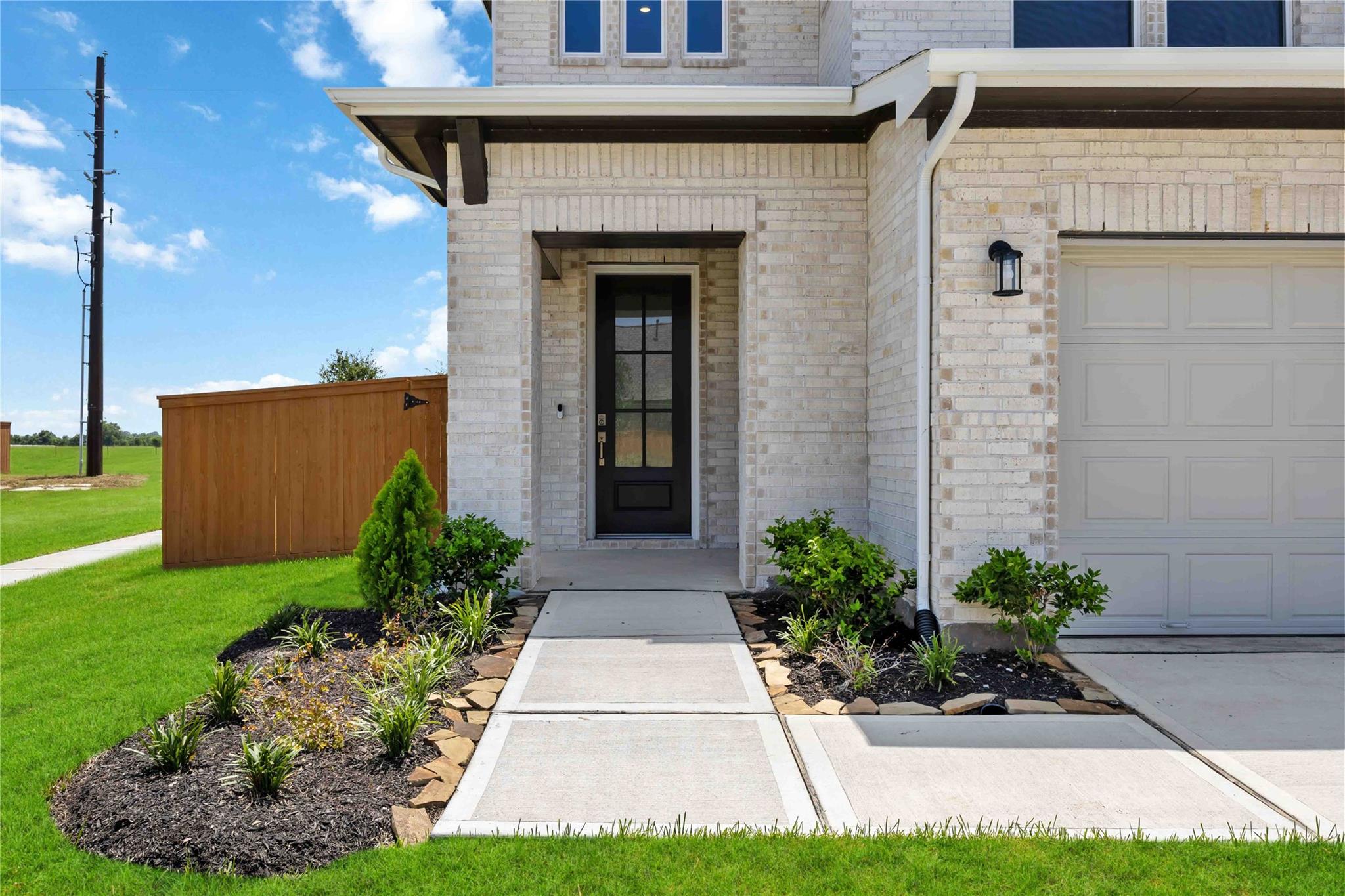 806 Mockingbird Passage Drive
