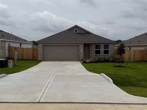 Homes For Sale - 16106 Hatton Drive<br/> Conroe, TX 77303
