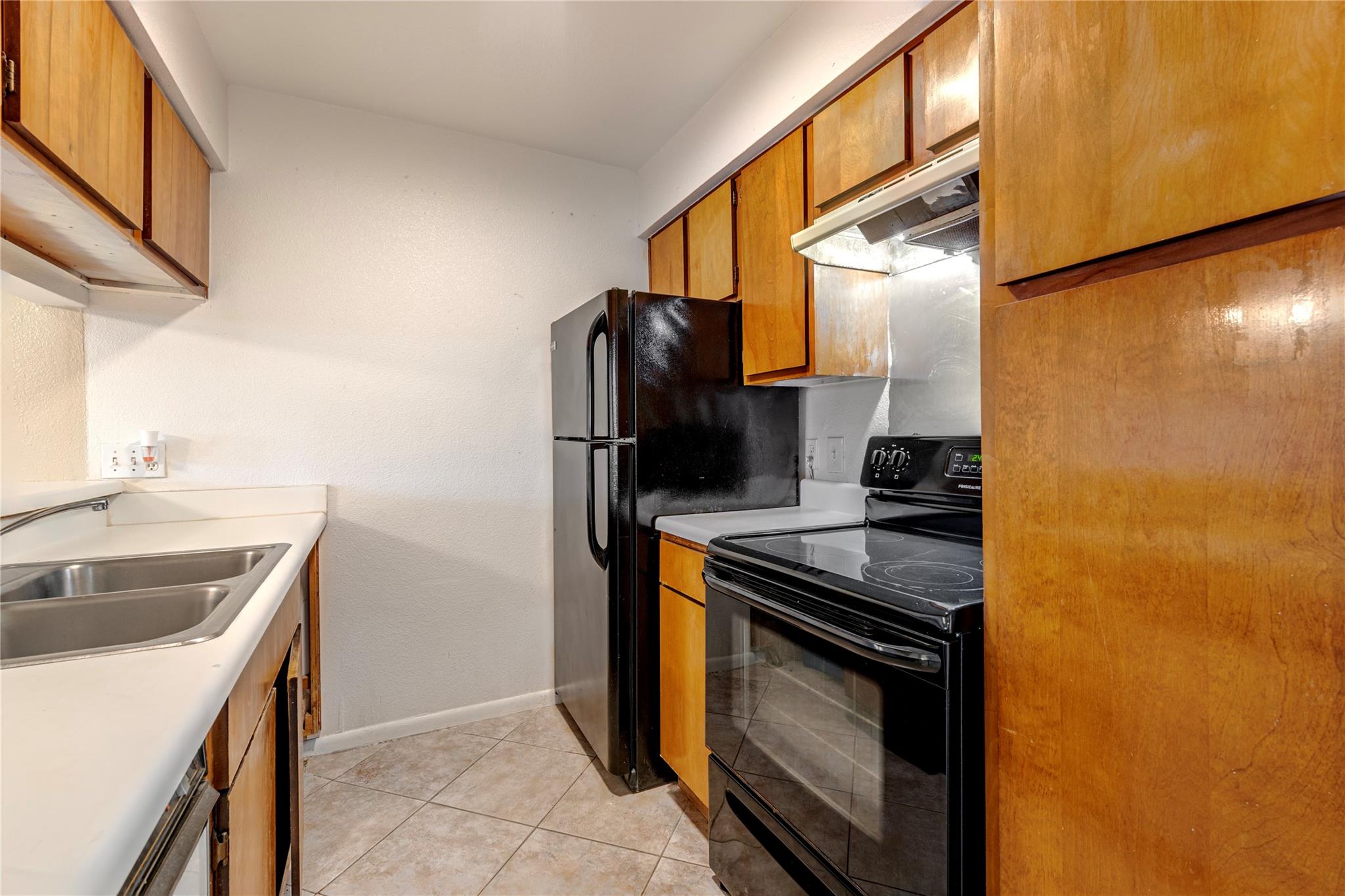 3005 Walnut Bend Lane 12