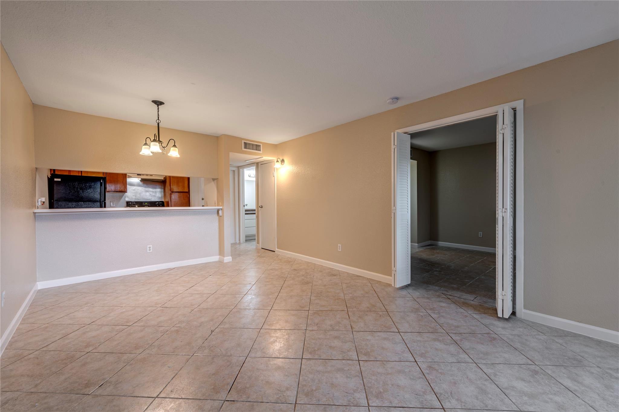 3005 Walnut Bend Lane 12