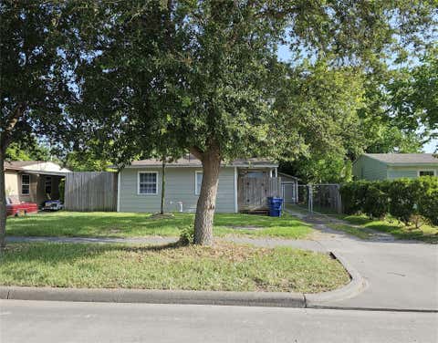 Photo of 1107 9th Avenue N, Texas City, TX 77590 (MLS # 88198906)