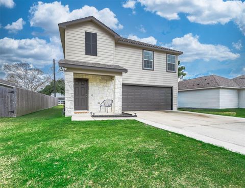 Photo of 2015 Avenue H, Danbury, TX 77534 (MLS # 92983736)