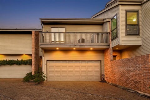 Photo of 6000 Sugar Hill Drive #17, Houston, TX 77057 (MLS # 71312620)