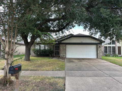 Homes For Rent - 11807 Acadian Drive<br/> Houston, TX 77099