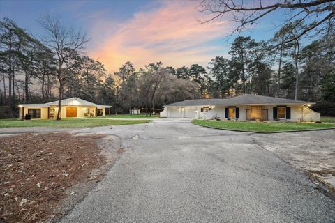 Photo of 13537 Laramie Trail, Montgomery, TX 77316 (MLS # 12092896)