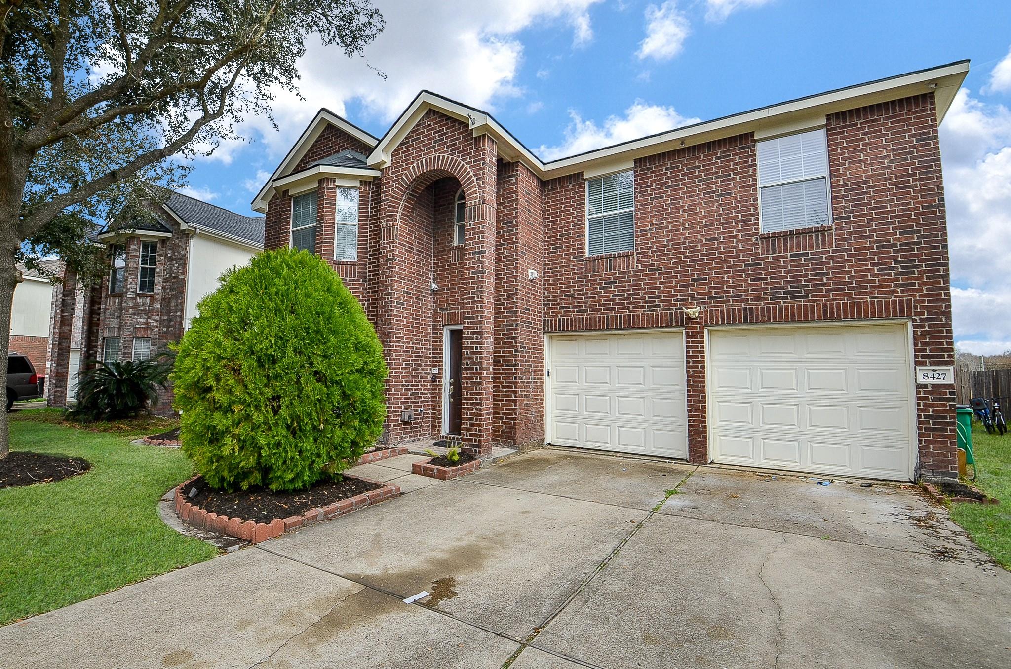 8427 Taraglen Court