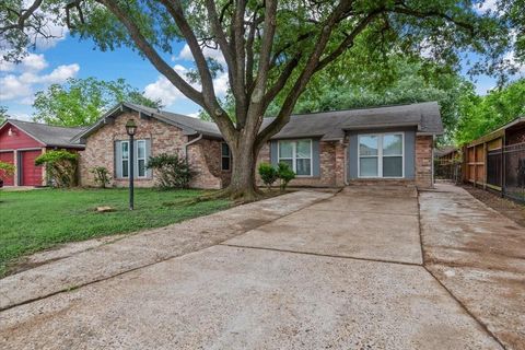 Photo of 1935 Barnsley Lane, Houston, TX 77088 (MLS # 88681360)