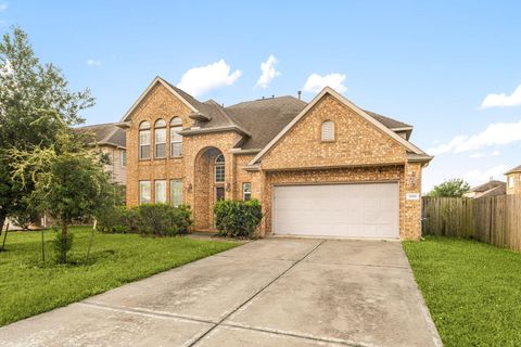 Photo of 1818 Luminous Waters Lane, Rosharon, TX 77583 (MLS # 36384403)