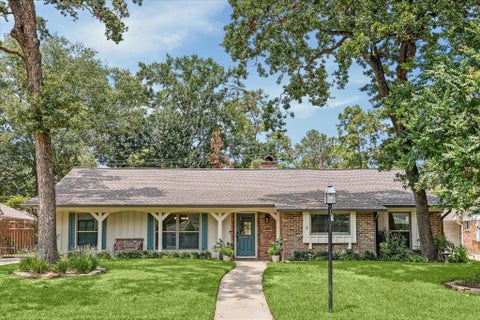 Photo of 10010 Valley Forge Drive, Houston, TX 77042 (MLS # 44807408)