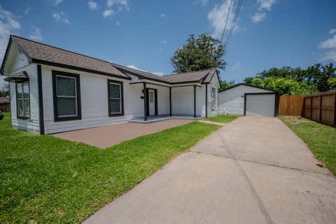 Photo of 1225 Dutch Street, Deer Park, TX 77536 (MLS # 38973278)