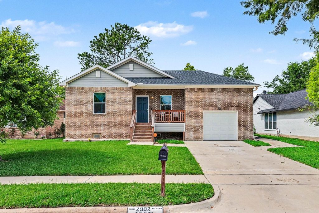 Photo of 2902 Skelton Drive, Houston, TX 77067 (MLS # 26494091)