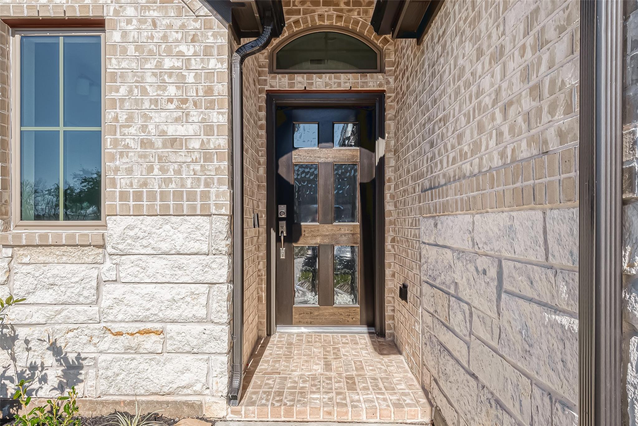 9707 Satsuma Path