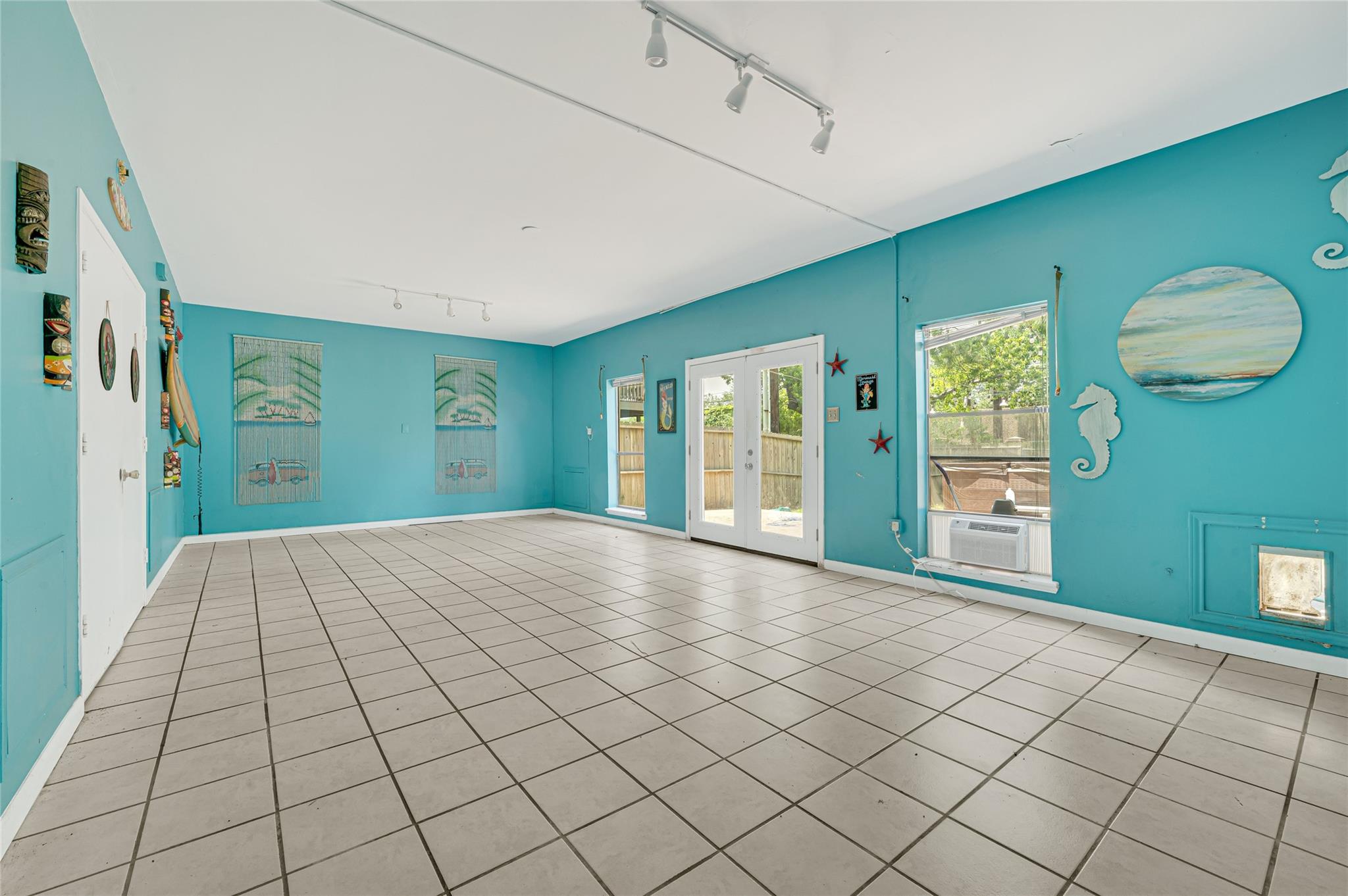 2607 Sailboat Drive