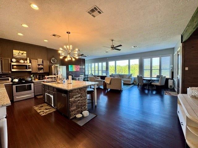 284 Coral Gables