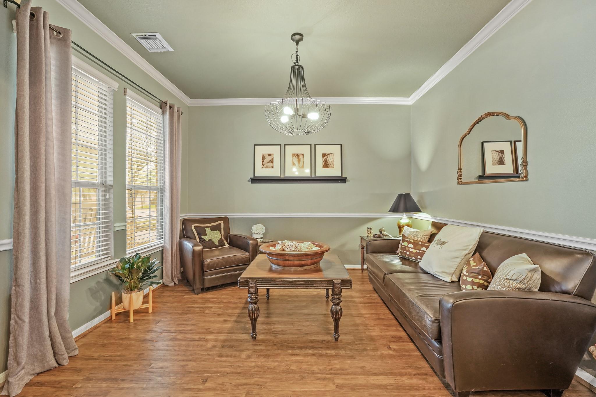8815 Wenona Walk