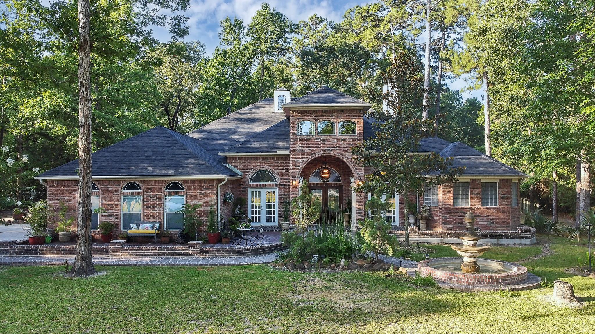 11943 White Oak Pass