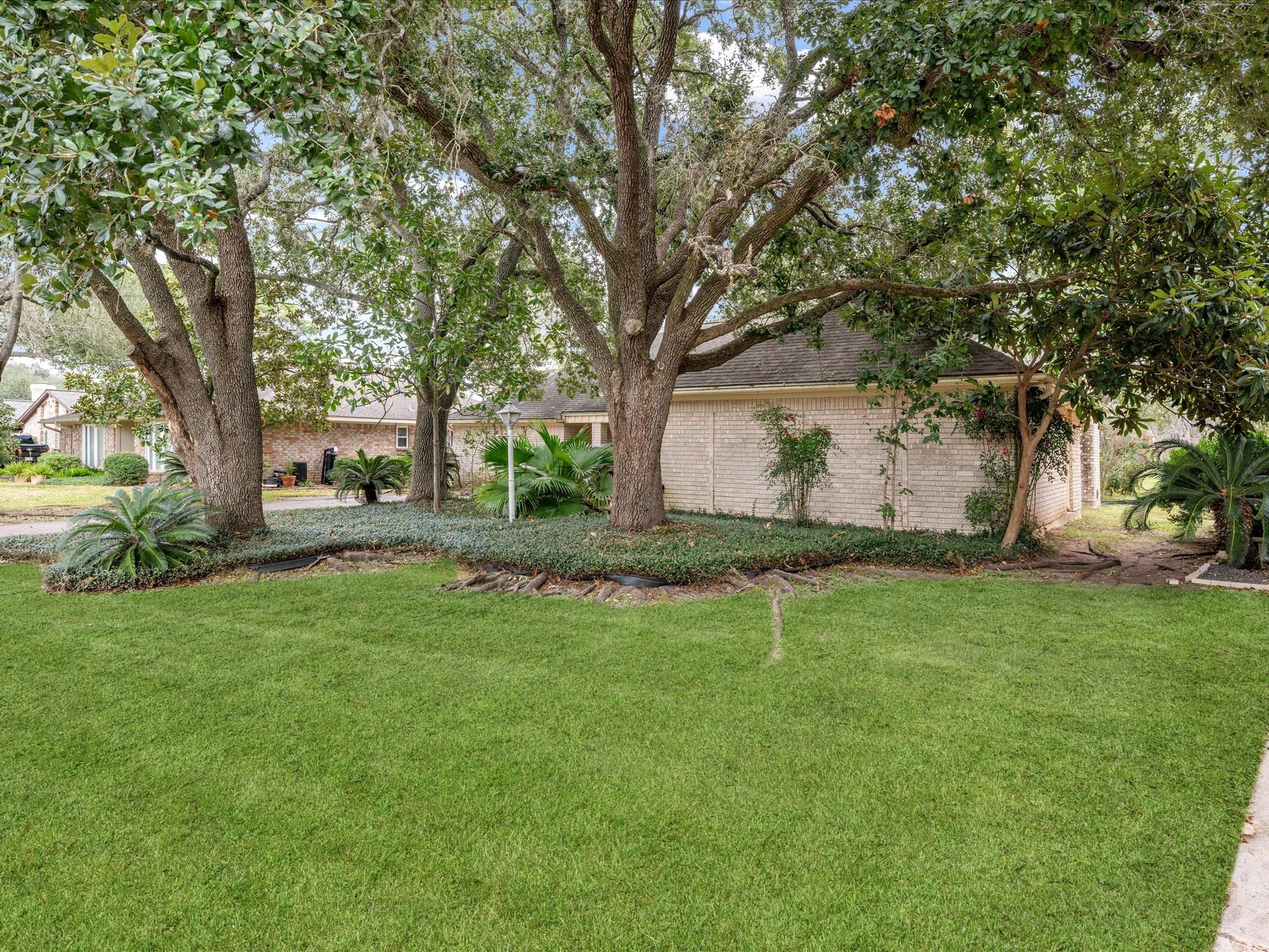 2719 E Pebble Beach Drive