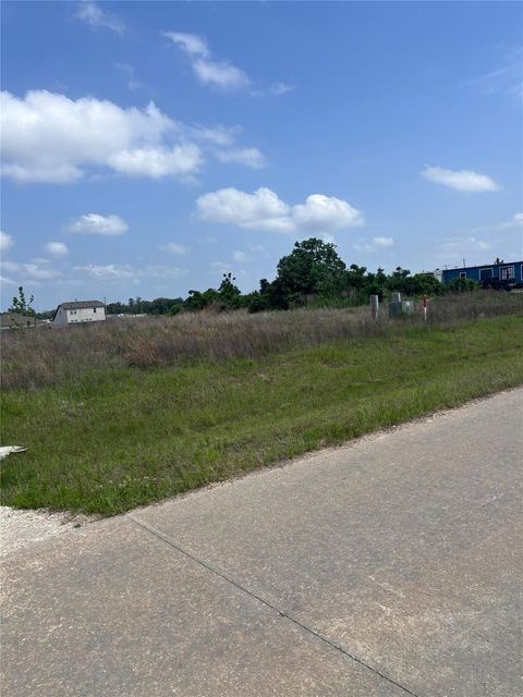 Photo of 2050 Road 5702, Cleveland, TX 77327 (MLS # 18348516)