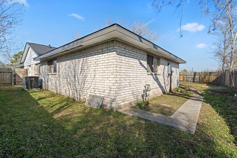 Tiny photo for 15403 Blueridge Road, Houston, TX 77489 (MLS # 67652844)