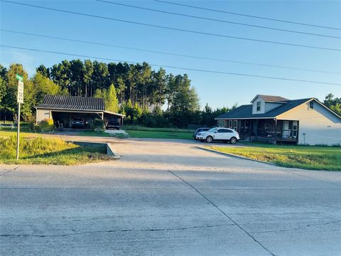 Photo of 76 County Road 3540, Cleveland, TX 77327 (MLS # 18046127)