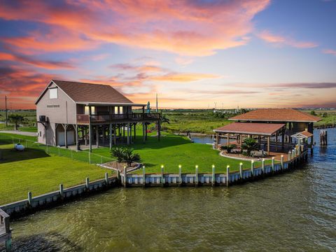 Photo of 1301 N Monkhouse Drive, Crystal Beach, TX 77650 (MLS # 31036330)