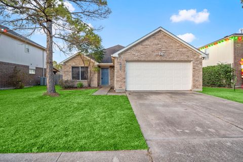 Photo of 3109 Berryfield Ln, Pearland, TX 77581 (MLS # 97407785)
