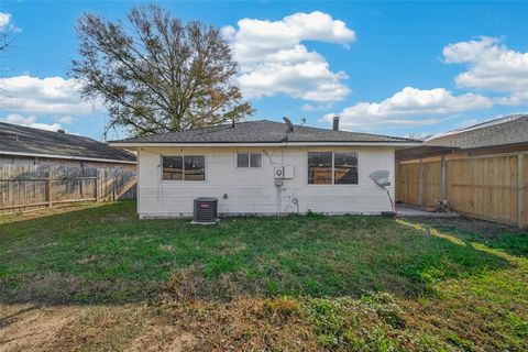 Tiny photo for 11019 Maidencane Court, Houston, TX 77086 (MLS # 85021057)