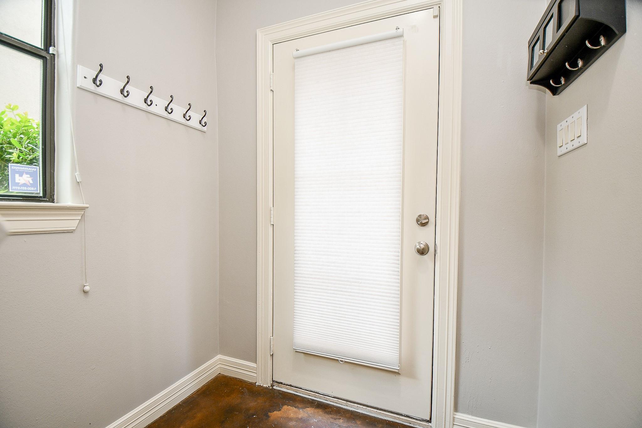 118 Mcgowen Street K