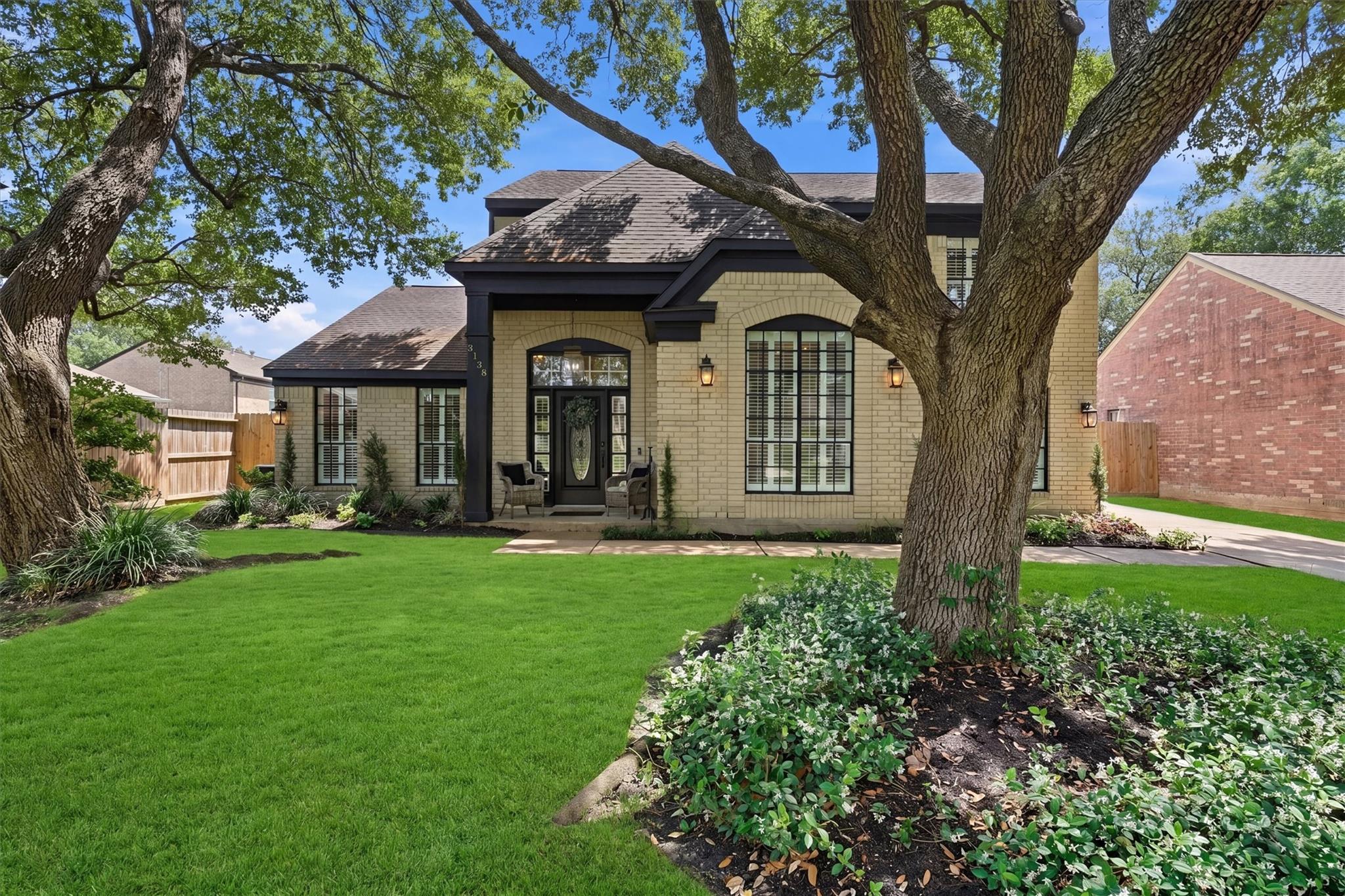3138 Amesbury Court