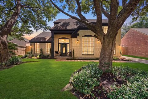 Photo of 3138 Amesbury Court, Sugar Land, TX 77478 (MLS # 35622944)