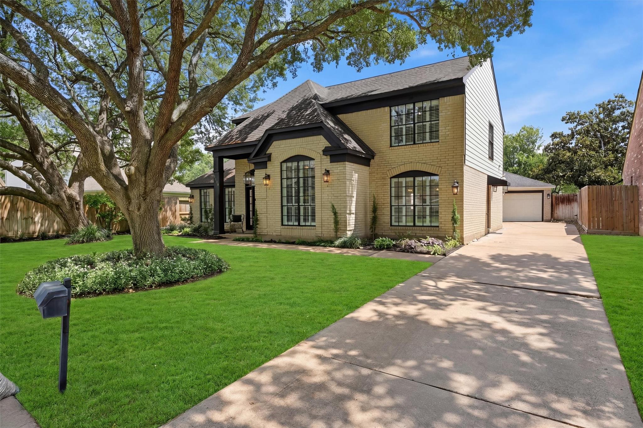 3138 Amesbury Court