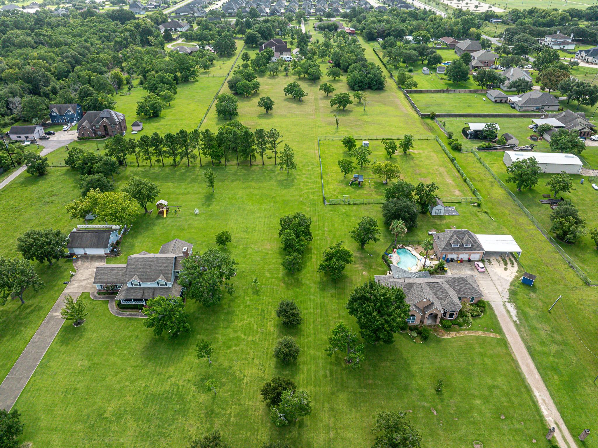2123 Lee Road