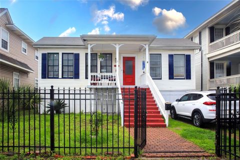 Photo of 1020 Broadway Street, Galveston, TX 77550 (MLS # 23812102)