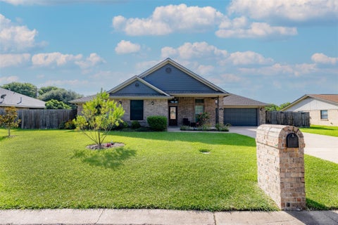 Photo of 1802 Cheryl Drive, Caldwell, TX 77836 (MLS # 96236945)