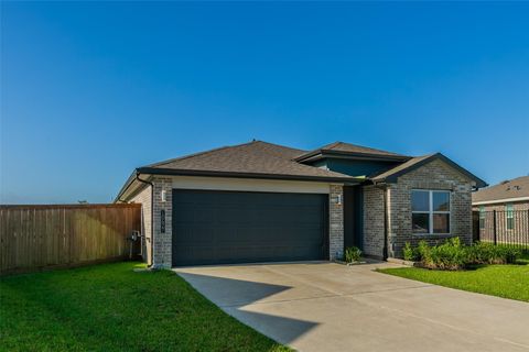 Photo of 10627 Great Basin Drive, Rosharon, TX 77583 (MLS # 79350750)