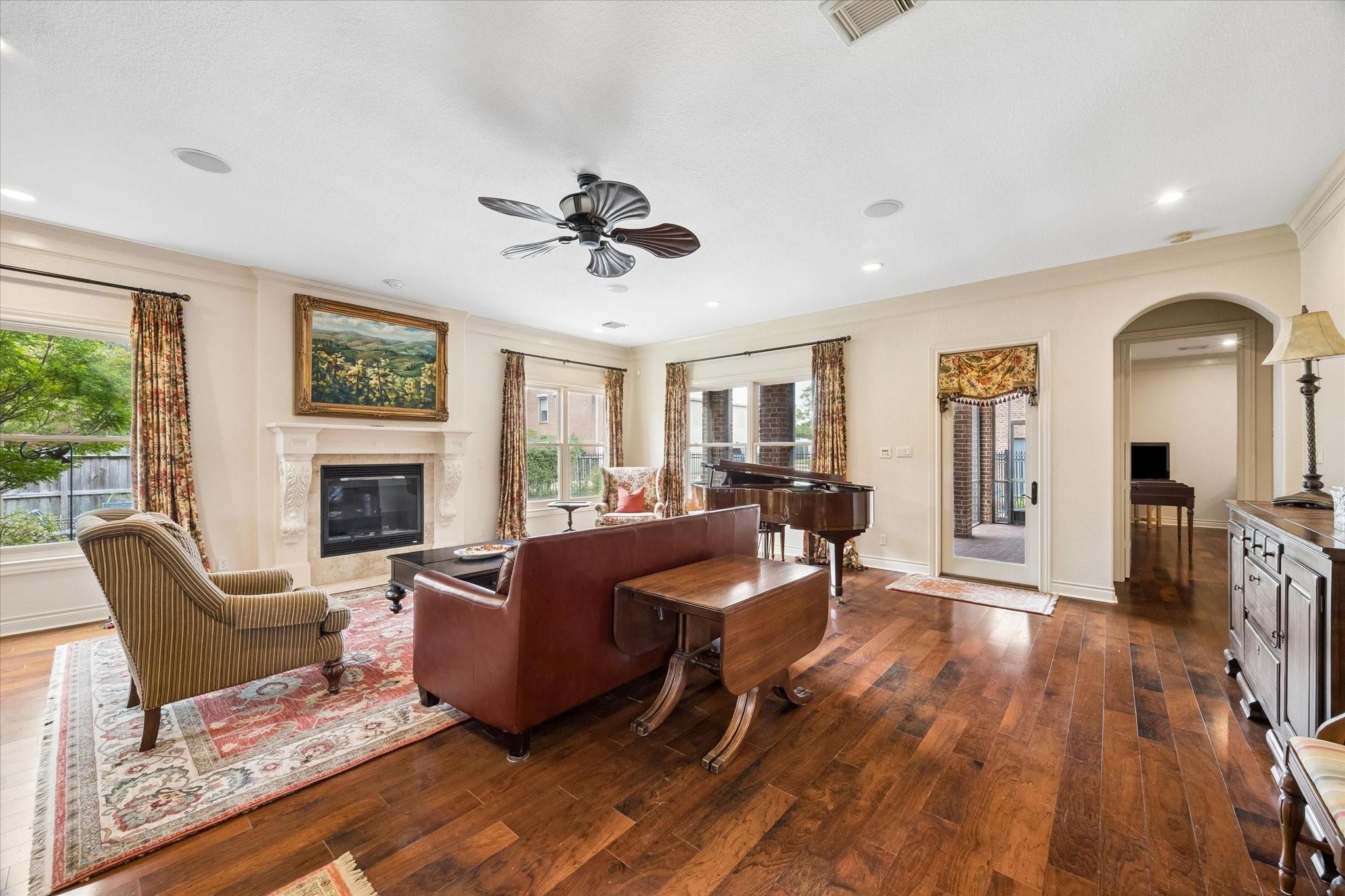 2103 Airline Drive
