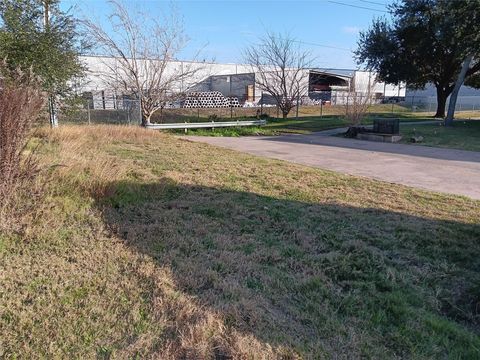 Vacant Land For Sale - Bennett Drive<br/> Pasadena, TX 77503