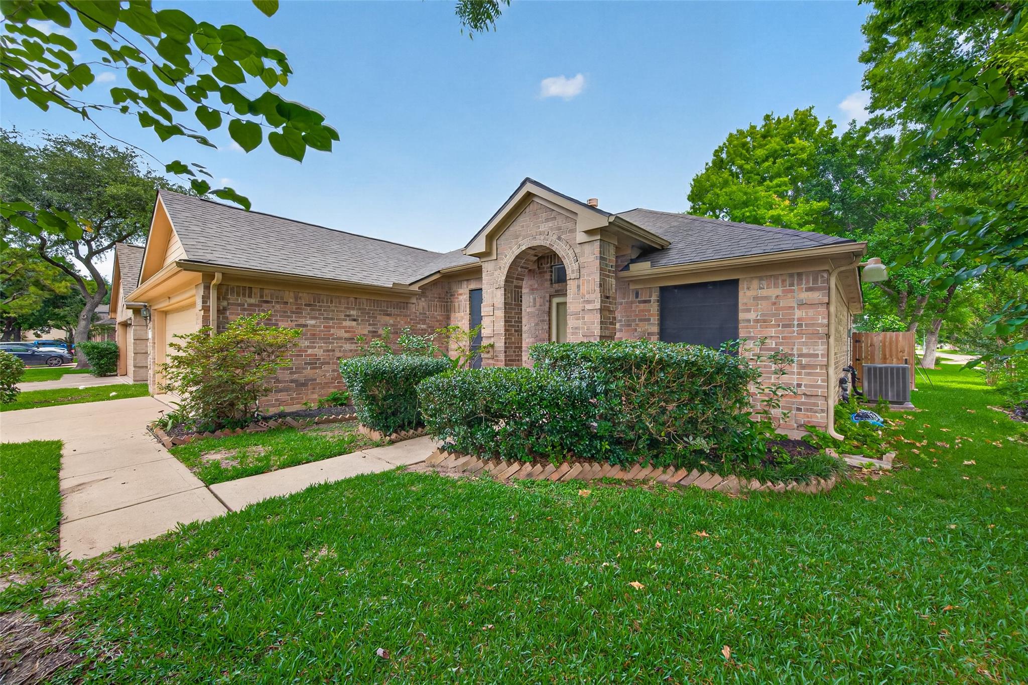 16831 Dunbar Grove Court