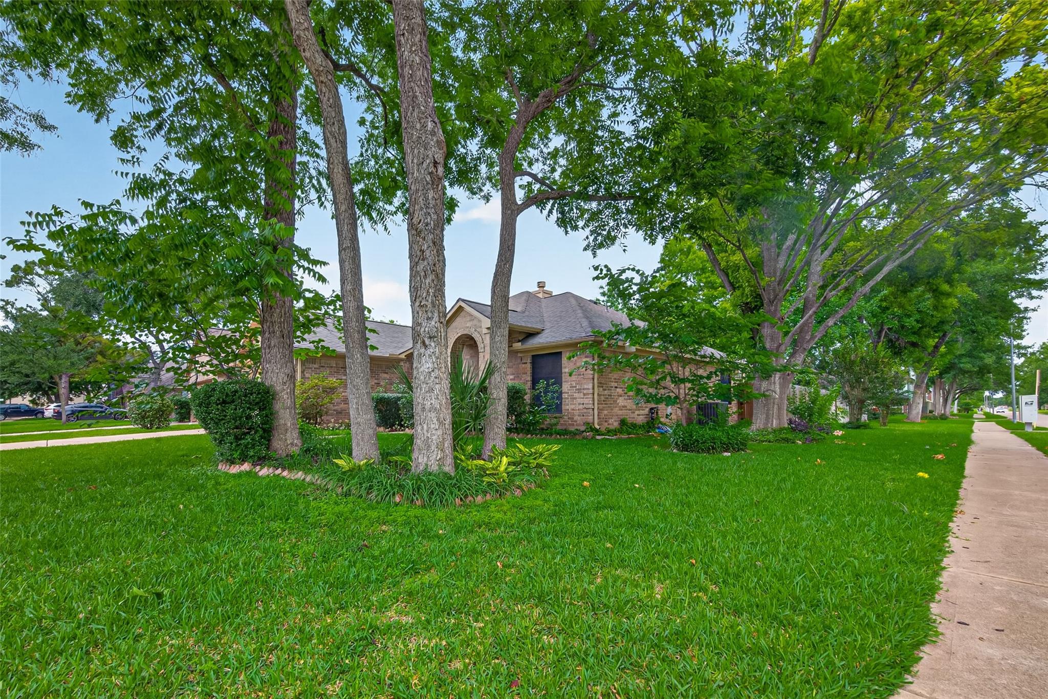 16831 Dunbar Grove Court