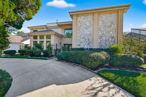 Photo of 1698 Creekside Drive, Sugar Land, TX 77478 (MLS # 31278708)