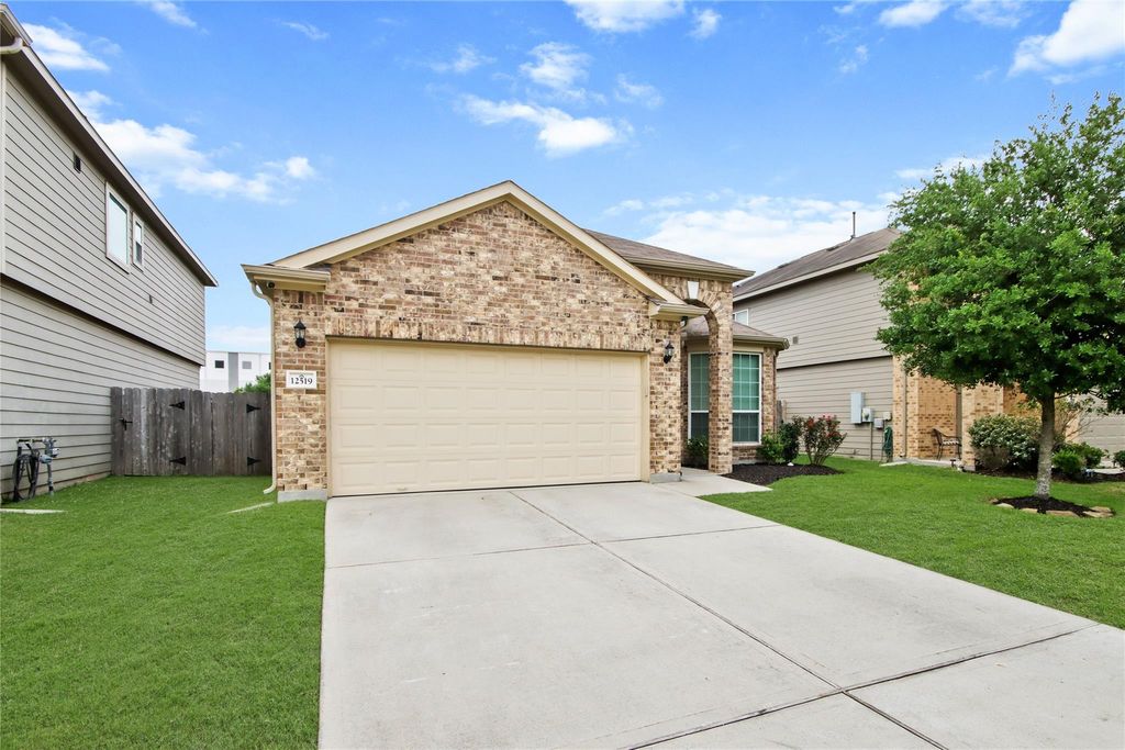 Photo of 12519 King Harry Drive, Houston, TX 77044 (MLS # 69210402)