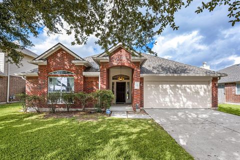 Homes For Sale - 3012 Kings Isle Lane<br/> Galveston County, Dickinson, TX 77539