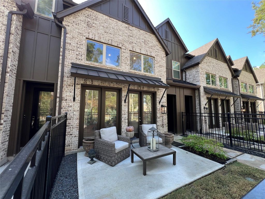 Photo of 2694 N Woodforest Pkwy Pkwy, Montgomery, TX 77316 (MLS # 50658448)