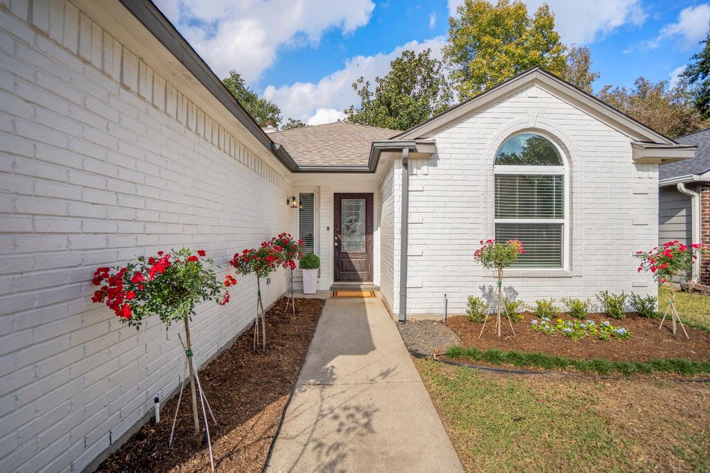 Photo of 589 Mosswood Drive, Conroe, TX 77302 (MLS # 93029838)