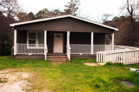 Photo of 14203 E Ravine Run, Willis, TX 77318 (MLS # 52051719)