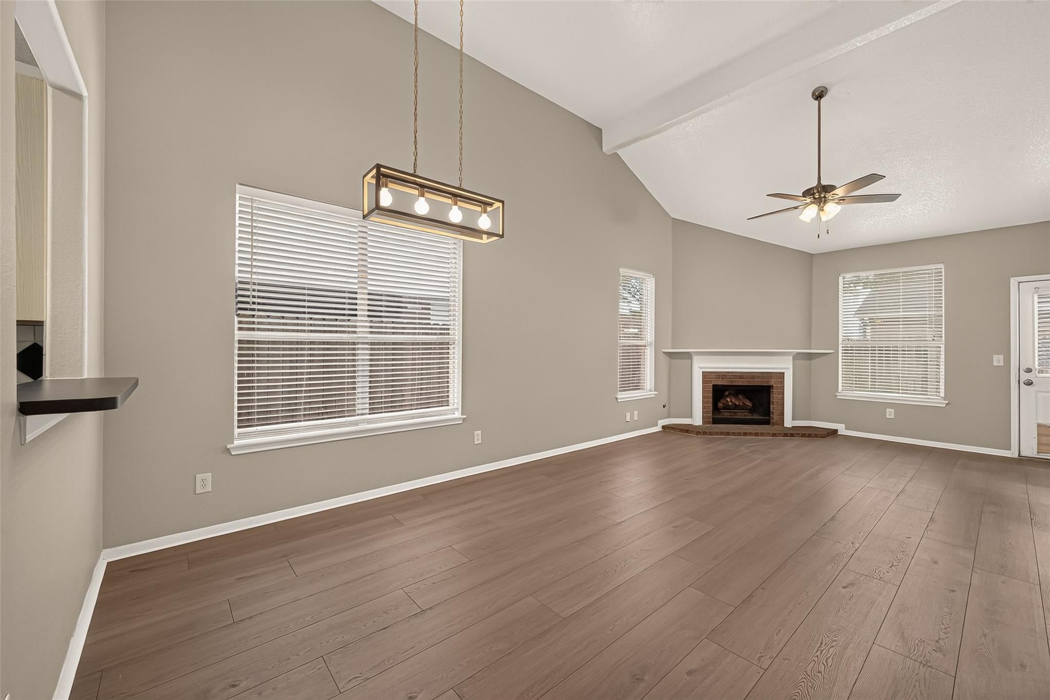 2907 Eagle Point Trail Drive