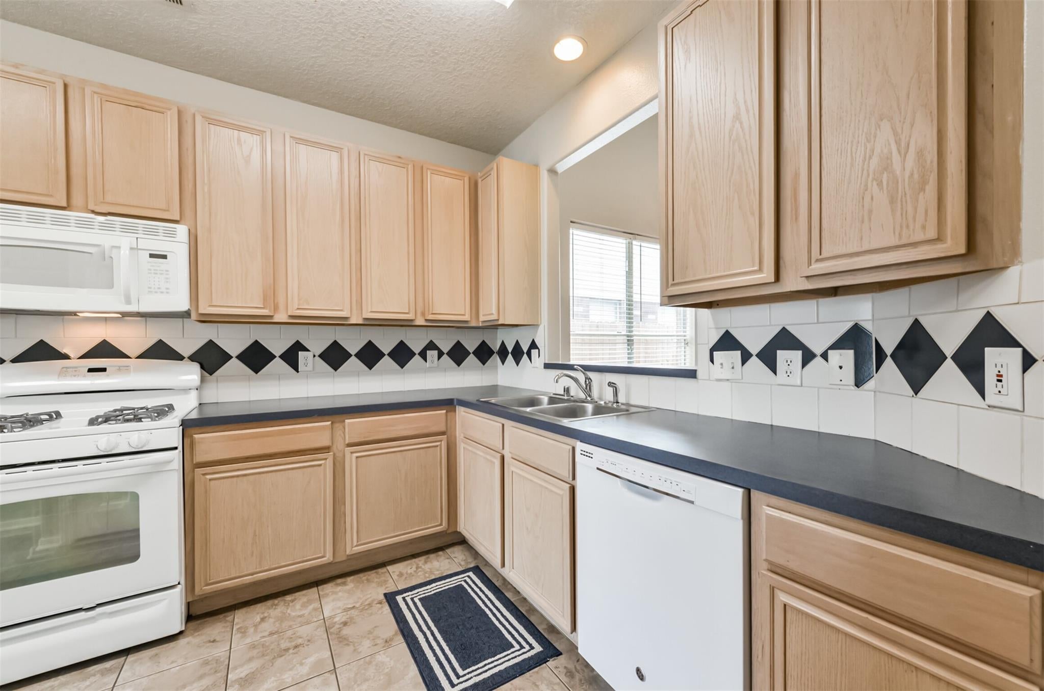 2907 Eagle Point Trail Drive