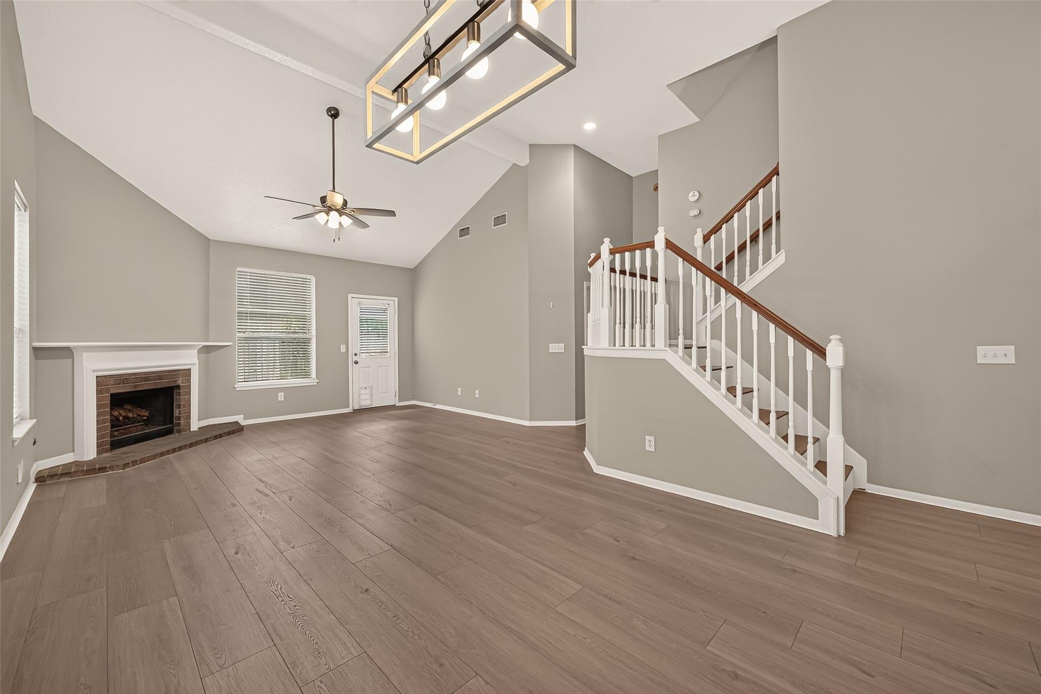 2907 Eagle Point Trail Drive