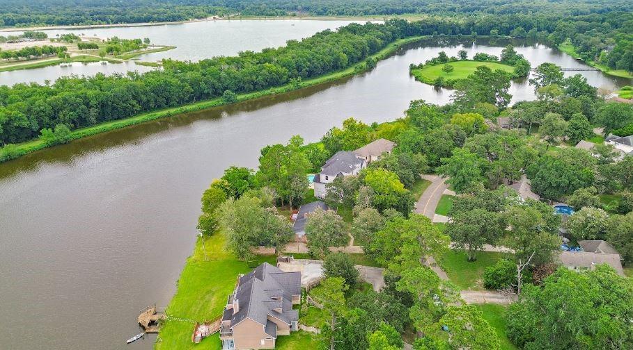 607 Brook Hollow Drive