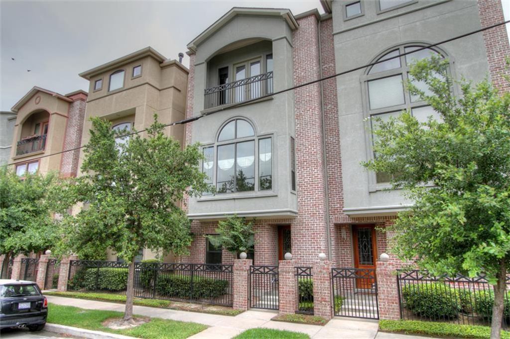 Photo of 622 Bomar Street, Houston, TX 77006 (MLS # 77518052)